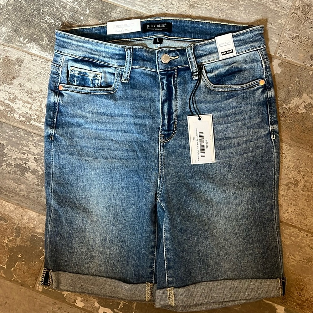 High Waist Cuffed Bermuda Shorts